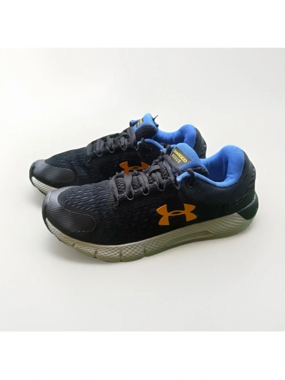 Under Armour Charged Rogue Boys’ Sneakers Mesh Black Blue Gold US 4.5Y
